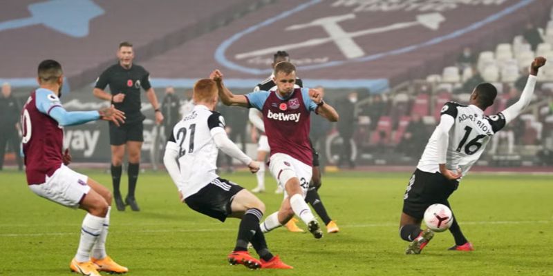 Phân tích soi kèo về trận đấu giữa hai đội bóng Fulham vs West Ham